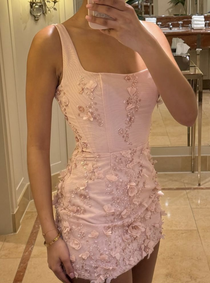 Pretty Pink Satin Beaded Appliques Birthday Outfits Sheath Short Homecoming Dress Cocktail Dress cc3178