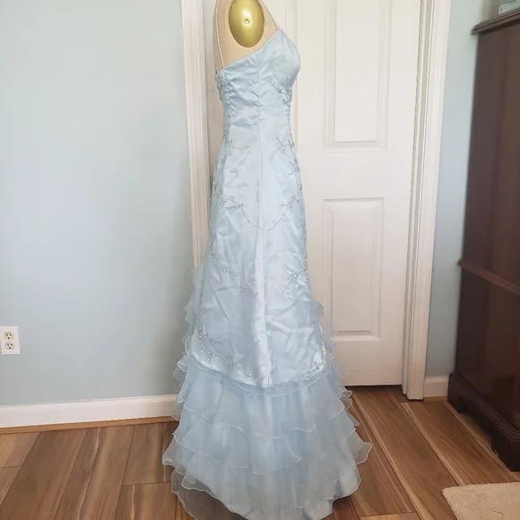 Elegant Light Blue Tulle Sequins Beaded Evening Dress Layered A Line Party Prom Dress cc2450