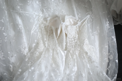 Vintage White Spaghetti Straps Lace A Line Wedding Dress Guest Dress cc3190