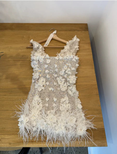 Elegant White Deep V Neck Sequined Floral Feather Fitted Birthday Dress Homecoming Dress cc4069