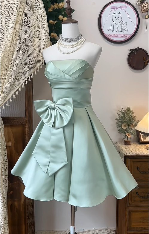 Cute Green Strapless Satin Pleated Bow Homecoming Dress Short Birthday Outfits cc3101