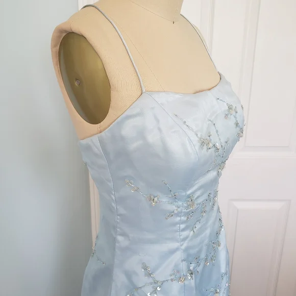 Elegant Light Blue Tulle Sequins Beaded Evening Dress Layered A Line Party Prom Dress cc2450