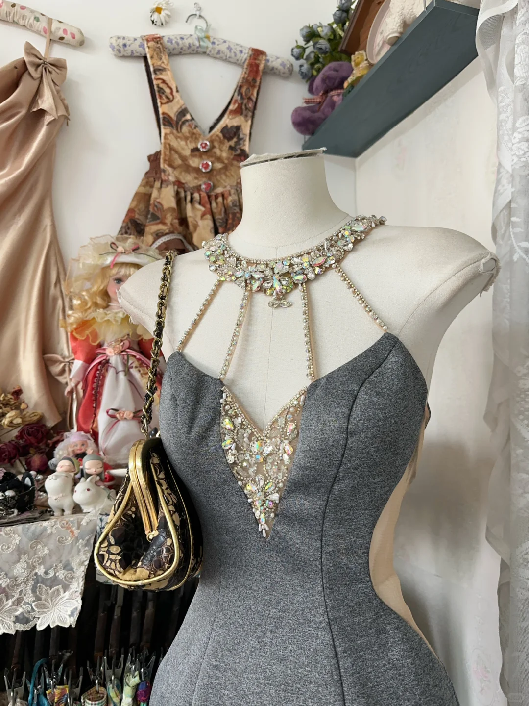 Vintage Gray Sleeveless Satin Beaded Sheath Cocktail Dress Mini Homecoming Dress  cc3142