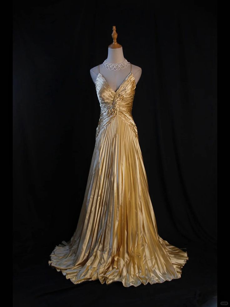 Gorgeous Gold Satin Pleated Party Prom Dress，Formal Evening Gown With Beaded cc2403