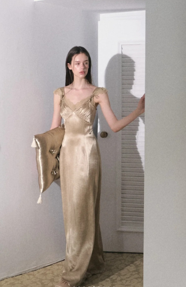 Elegant Champagne Gold Fitted Deep V Halter Satin Long Prom Dress Evening Dress cc4854