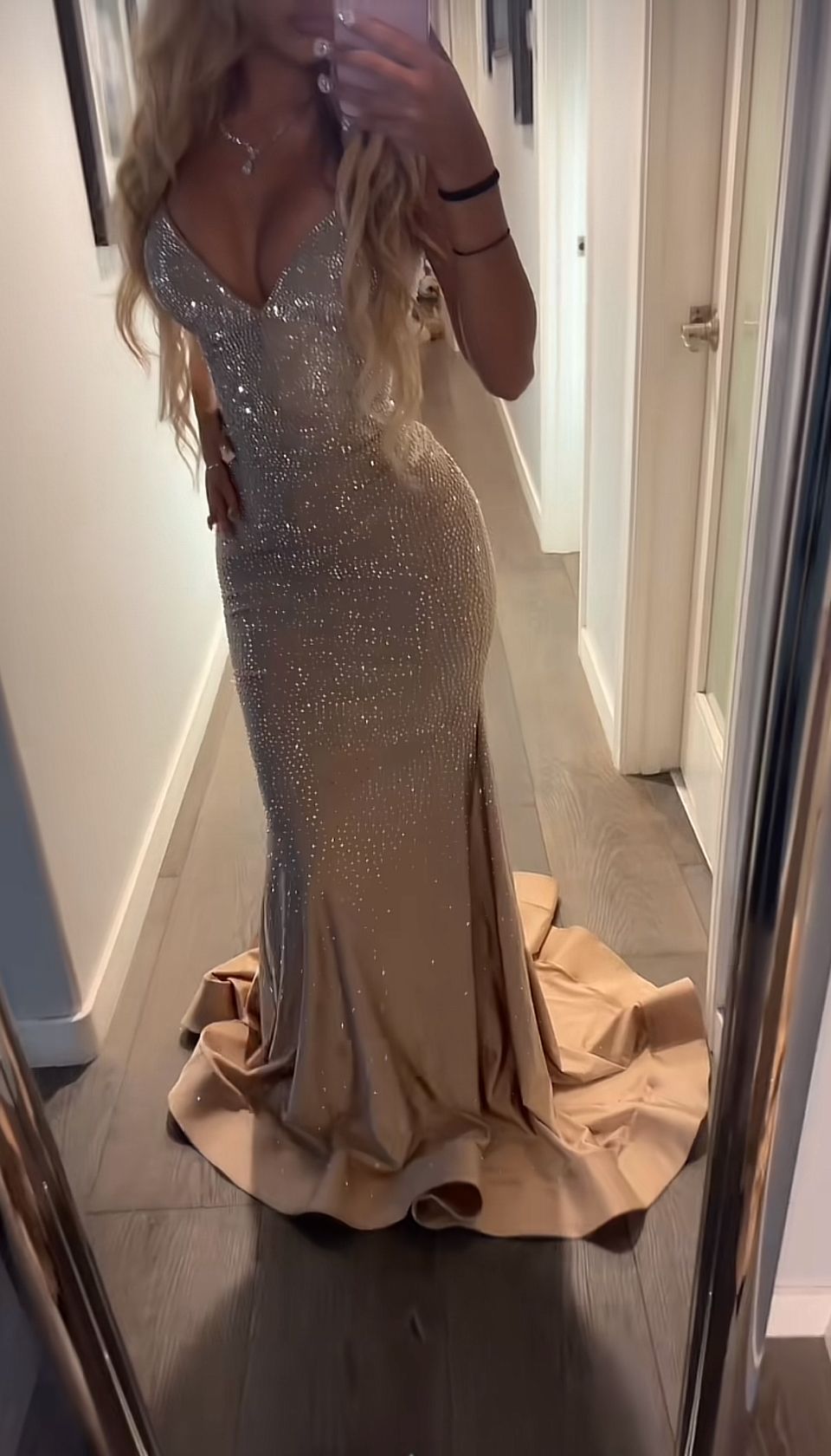 Sparkling Champagne Mermaid V-Neck Halter Sequined Prom Dress Evening Dress cc4908