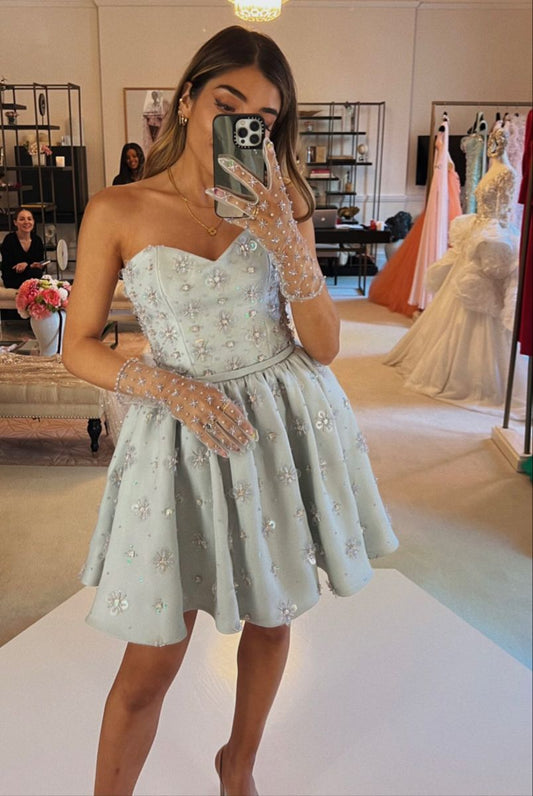 Sweet Light Mint Green Heart-shaped Neckline 3D Flower Sequined Satin A-line 16th Birthday Homecoming Dress cc4217