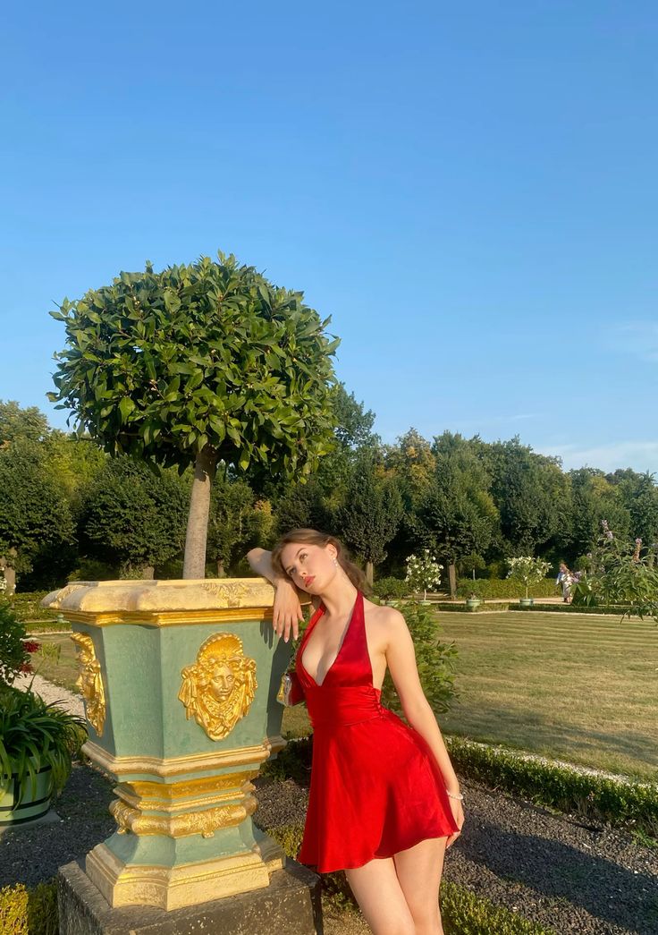 Elegant Red Halter Neck Deep V neck Bow Satin A-line 17th Birthday Homecoming Dress cc4230