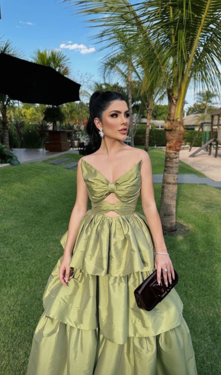 Elegant Green A-line V-neck Multi-Layered Ruffled Satin Long Prom Dress Evening Dress Bridesmaid Dress cc5045