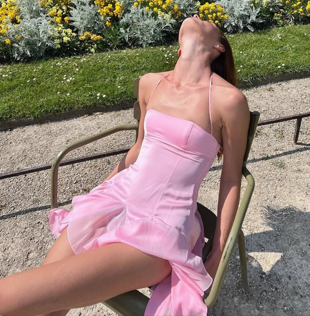 Sweet Ruffle Satin Backless Halter Neck 17th Birthday Homecoming Dress cc3508