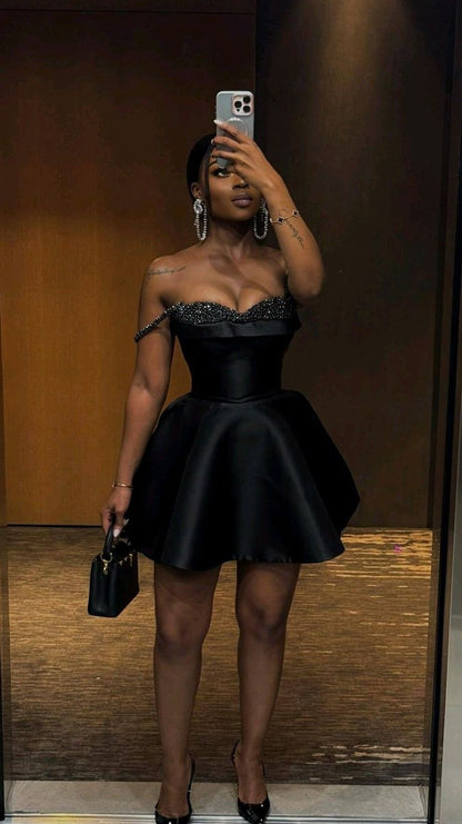 Sexy Strap Sweetheart Neck Black A-Line Birthday Dress Homecoming Dress cc3530