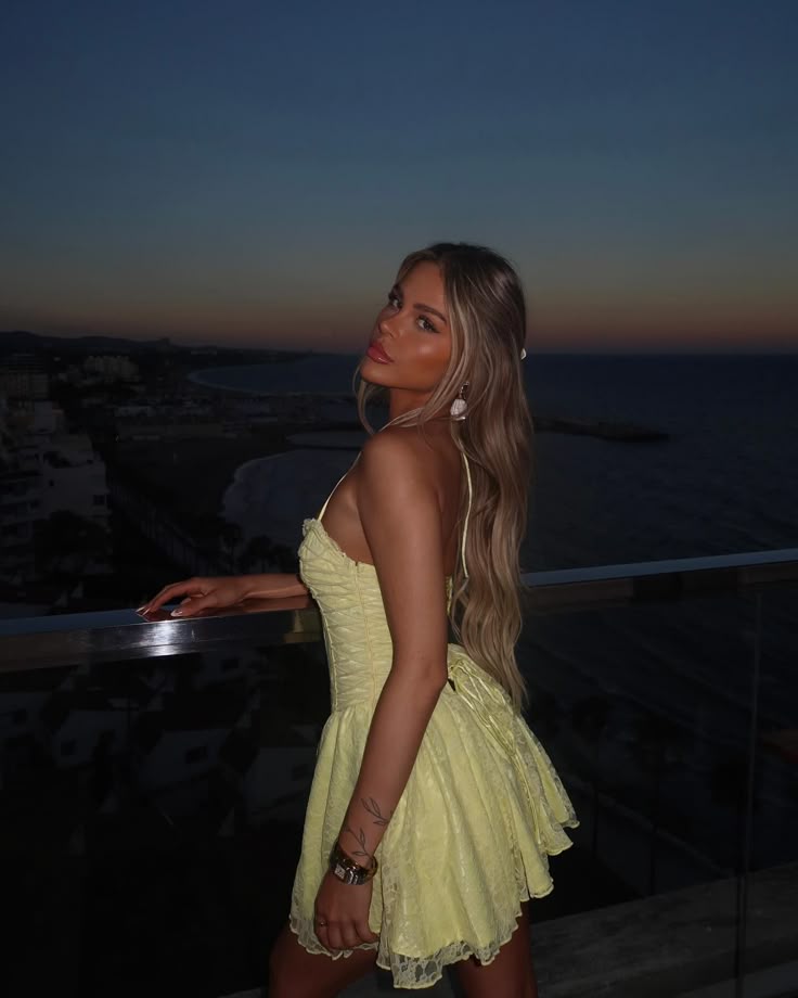 Cute Lace Halterneck Low-cut Light Yellow A-line 17th Birthday Homecoming Dress cc3640