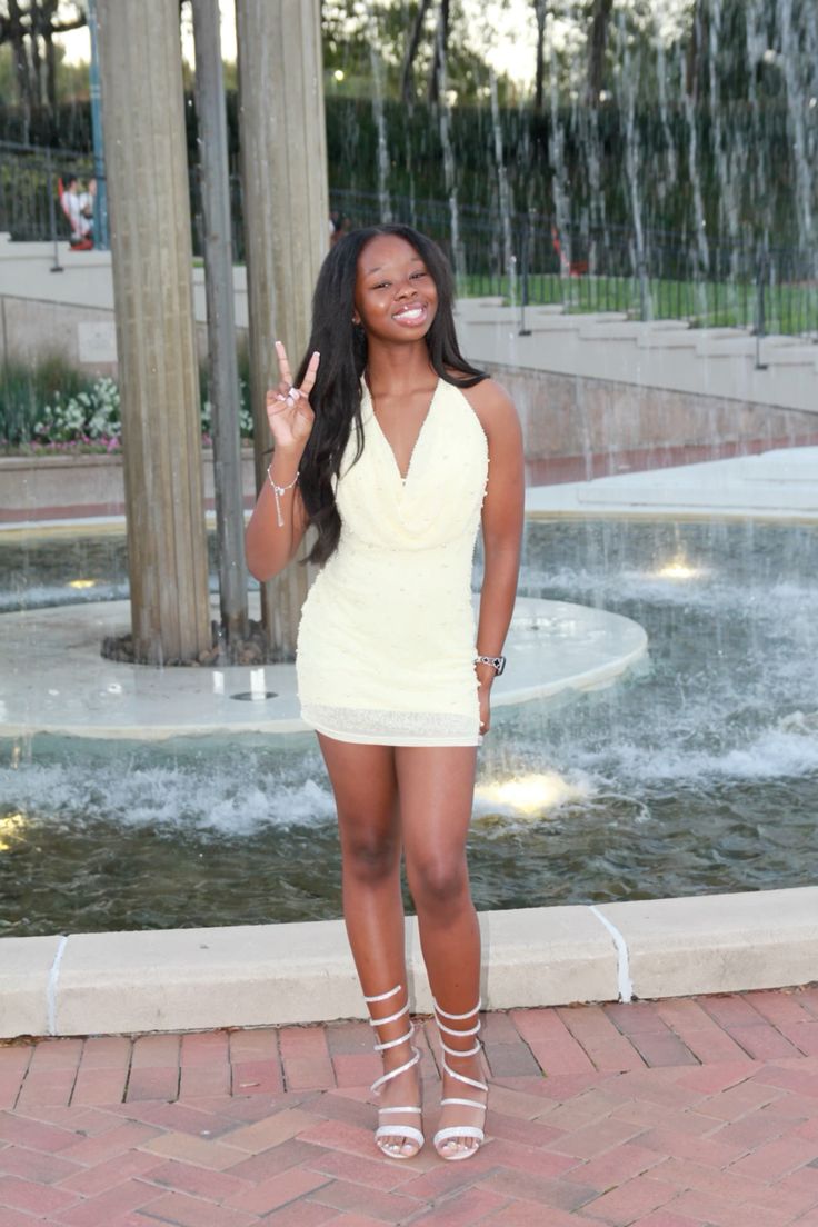 Elegant Halterneck Sleeveless Beaded Waist Birthday Short Dress Homecoming Dress cc3643