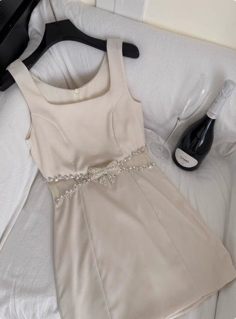 Elegant Square Neck Sleeveless Hollow Diamond Birthday Short Skirt Homecoming Dress cc3679