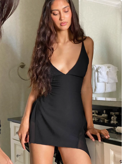 Sexy Deep V Neck Strapless Black Irregular Chiffon Mini Birthday Skirt Homecoming Dress cc3690