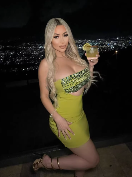 Sexy Rhinestone Chest-wrapped Hollow Hip 21st Birthday Homecoming Dress cc3738