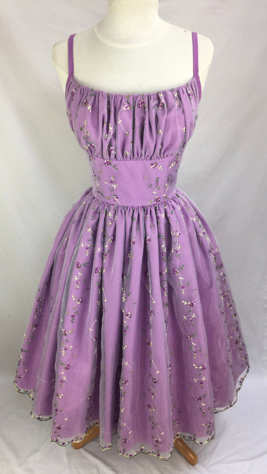 Sweet Purple Flower Embroidery Waist A-line 16th Birthday Homecoming Dress cc3767