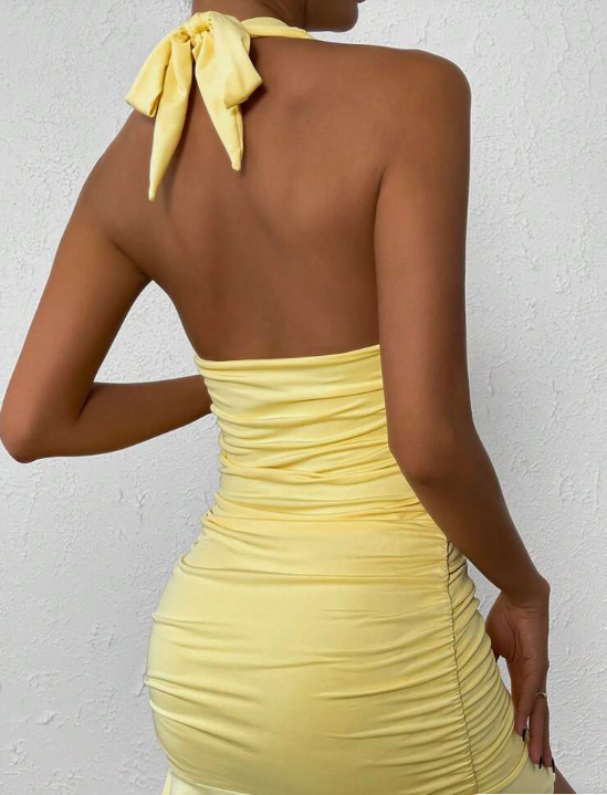 Simple And Elegant Yellow Halter Neck Open Back Slim Fit 19th Birthday Homecoming Dress cc3797