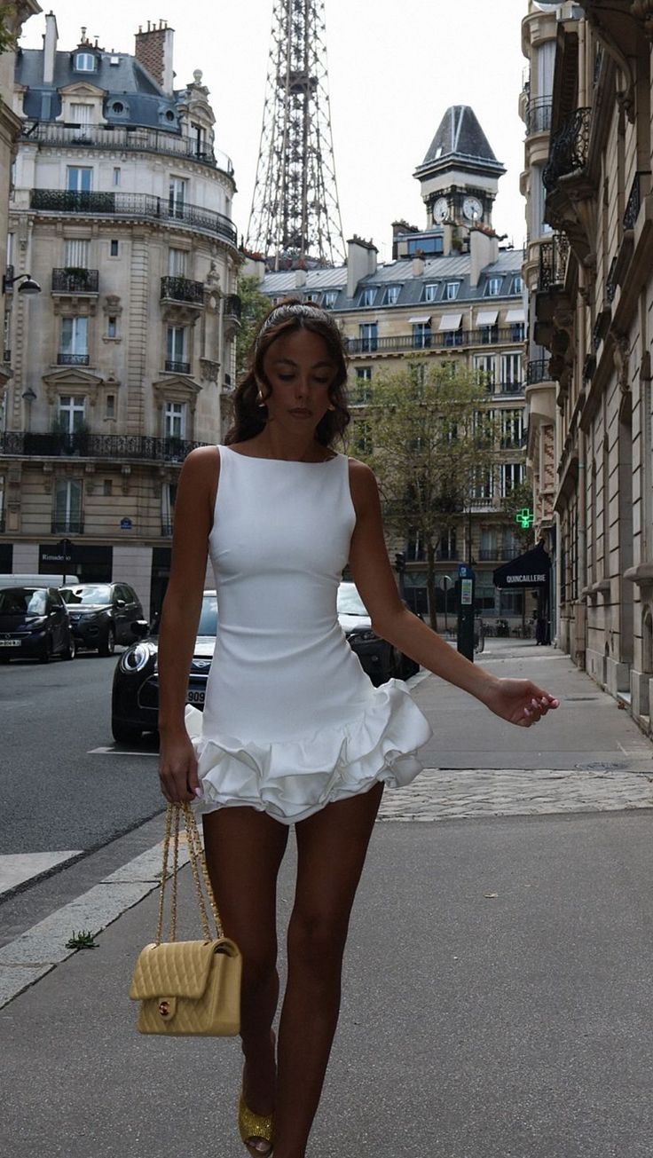 Sweet And Simple White Round Neck Sleeveless Flower Bud Skirt Birthday Short Skirt Homecoming Dress cc3860