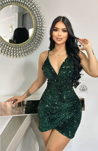 Shiny V-neck Sequined Hip-hugging 19th Birthday Homecoming Dress cc3874