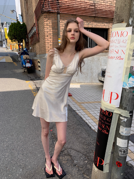 Cute Pink V Neck Lace Satin Birthday Short Skirt Homecoming Dress cc3888