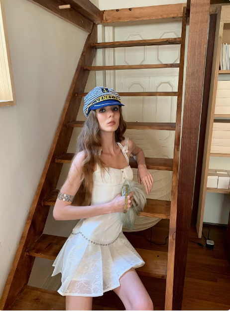 Sweet White Halter Neck Lace Pleated Birthday Skirt Homecoming Dress cc3889