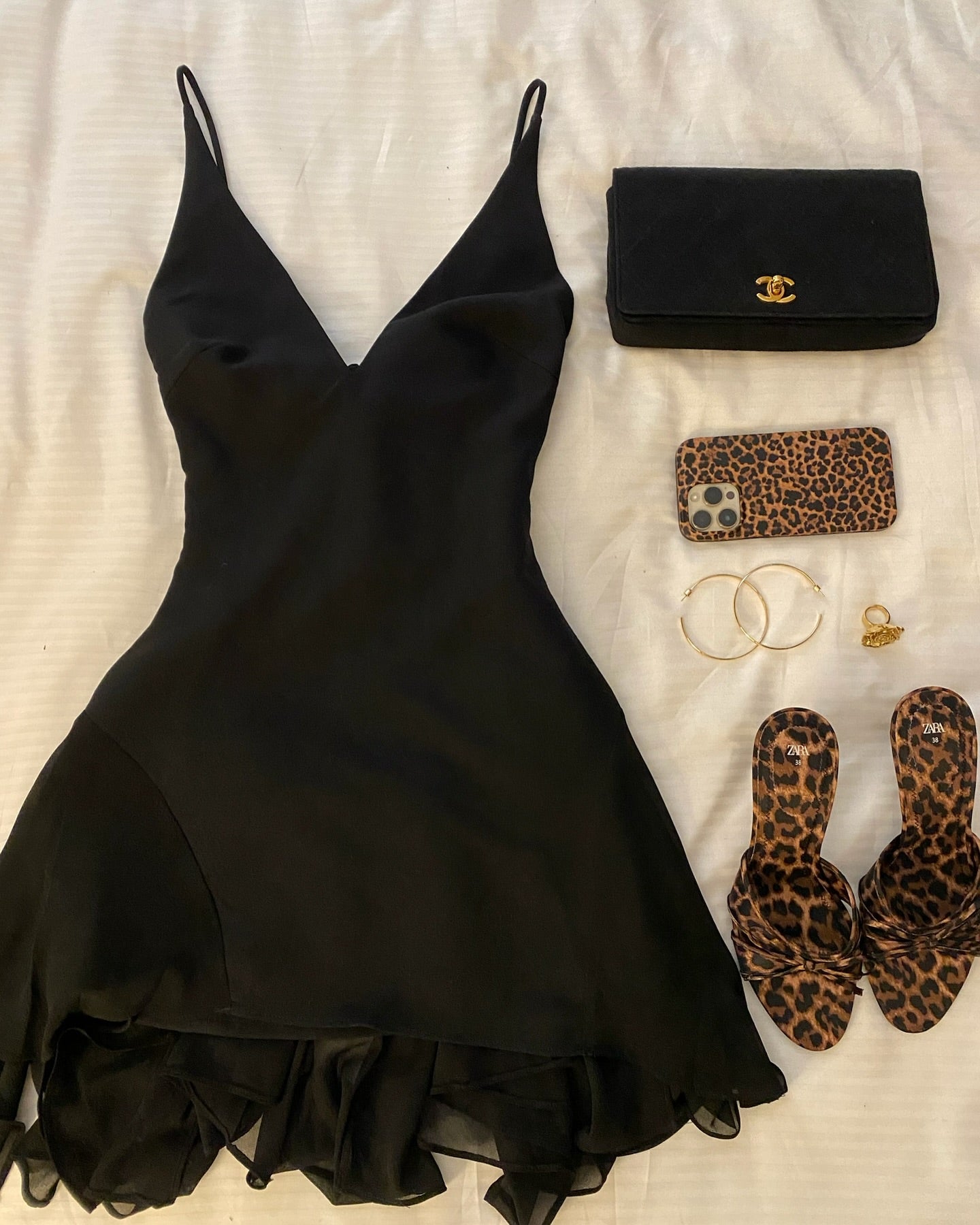 Simple Strap Low-cut Black Chiffon Birthday Skirt Homecoming Dress cc3944