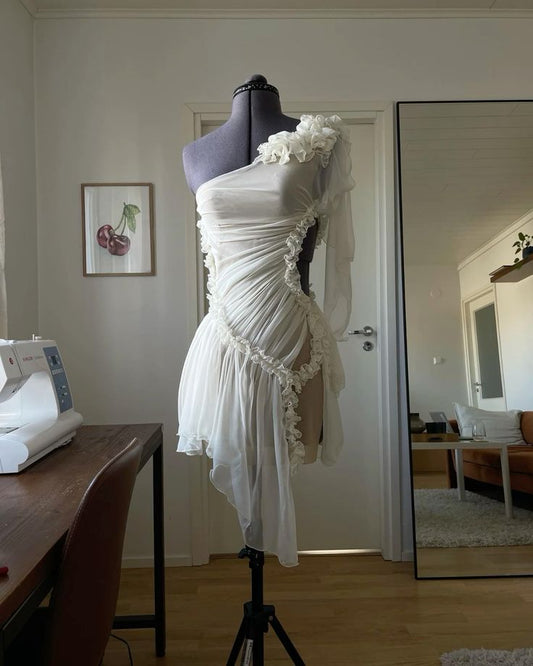 Design Sense Off-shoulder Three-dimensional Flower Waist Hollow Irregular Birthday Short Skirt Homecoming Dress cc3948