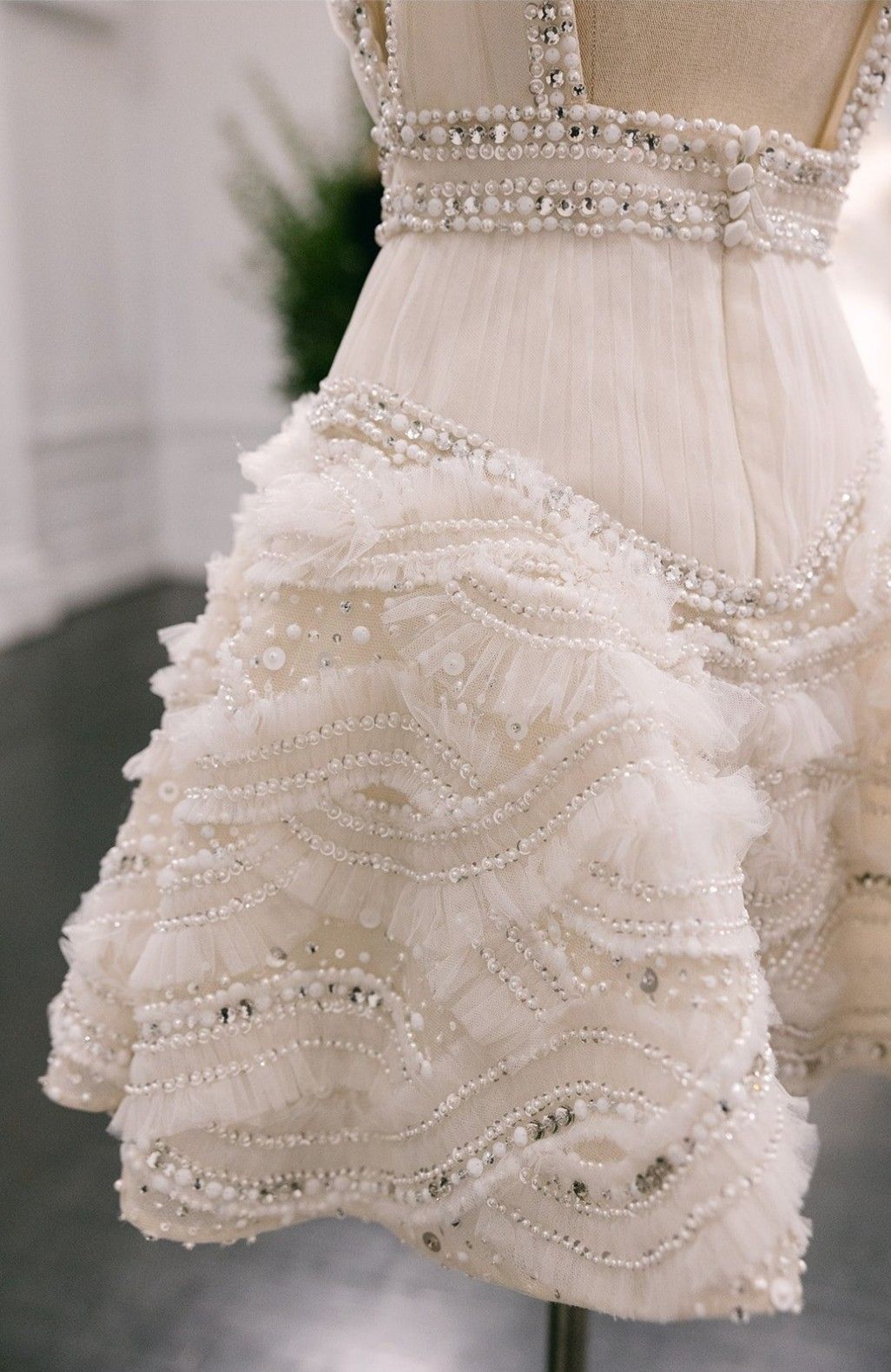 Elegant White Deep V-Neck Pearl Rhinestone Bow A-Line Birthday Party Homecoming Dress cc4411