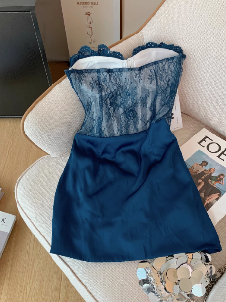 Sexy Lace Patchwork Tube Top Pleated Hip-hugging Birthday Skirt Homecoming Dress cc3952