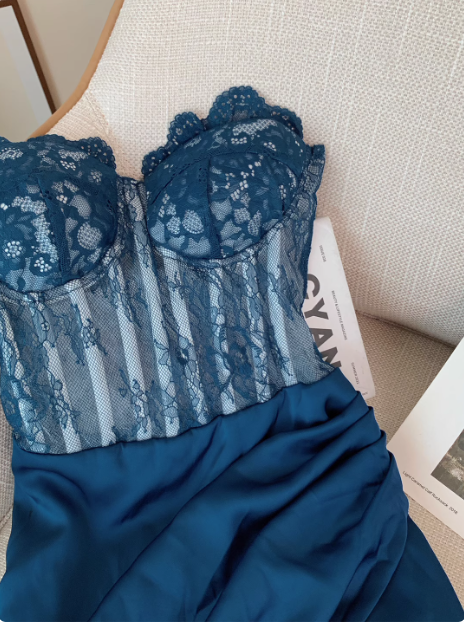 Sexy Lace Patchwork Tube Top Pleated Hip-hugging Birthday Skirt Homecoming Dress cc3952