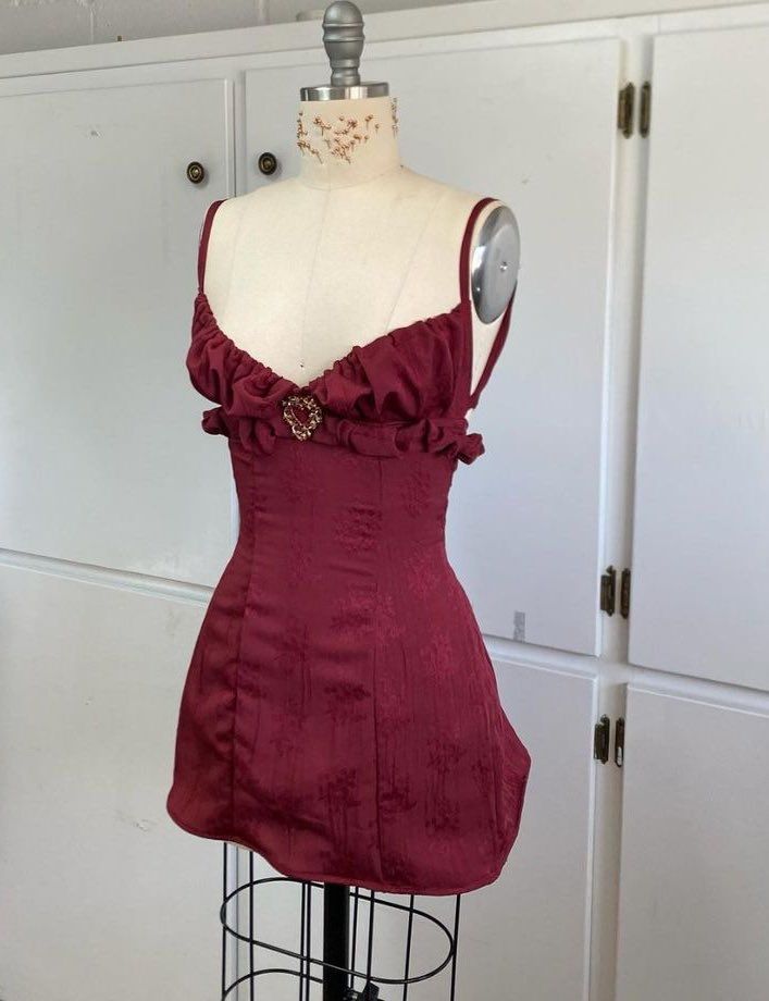 Vintage Burguny Dark Pattern V-neck Slim Birthday Dress Homecoming Dress cc3997