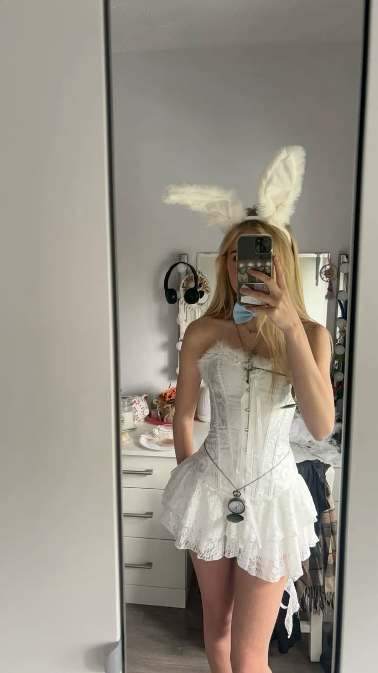 Sweet White Strapless Feather Embellished Lace Mini 16th Birthday Homecoming Dress cc4429