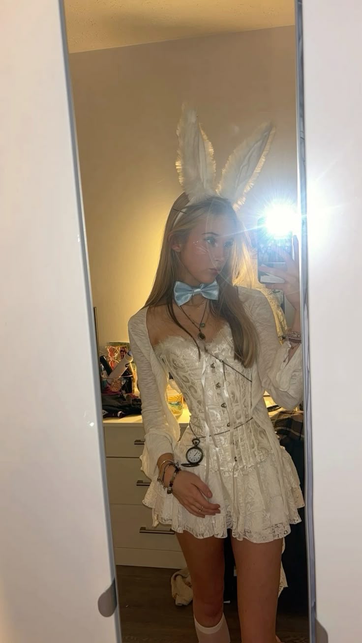 Sweet White Strapless Feather Embellished Lace Mini 16th Birthday Homecoming Dress cc4429