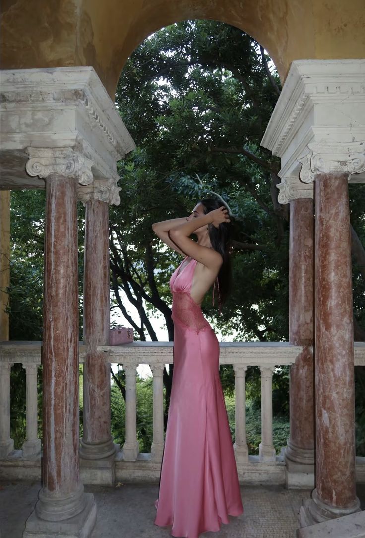 Sexy And Elegant Rose Pink Fitted Halter Neck Backless Lace Satin Long Prom Dress Evening Dress cc5157
