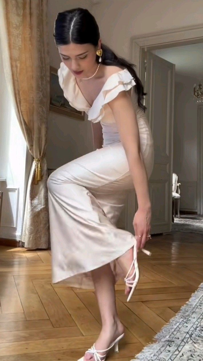 Elegant Cream Apricot Mermaid V-Neck Ruffled Satin Long Prom Dress Evening Dress Bridesmaid Dress cc5168