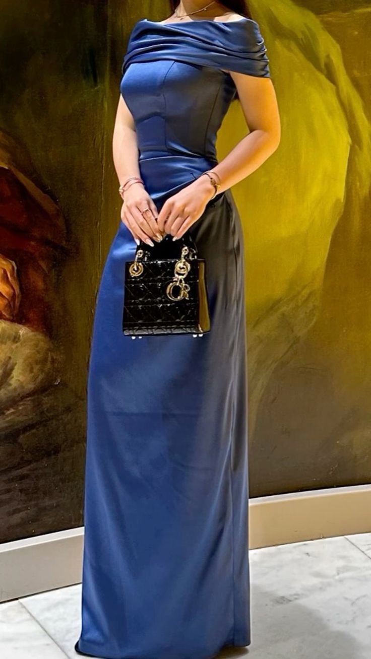 Elegant Royal Blue Slim-Fit Off-the-Shoulder Satin Long Prom Dress Evening Dress Bridesmaid Dress cc5177