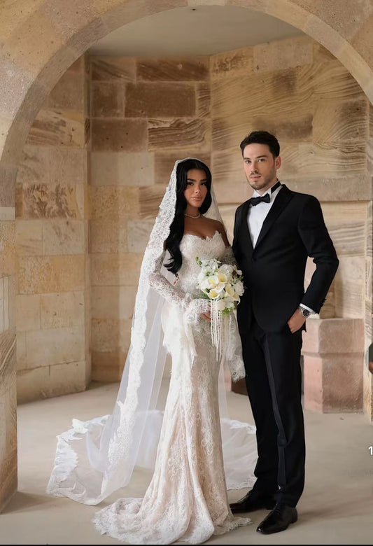 Luxurious Ivory Mermaid Sweetheart Neck Lace Train Wedding Dress cc5195