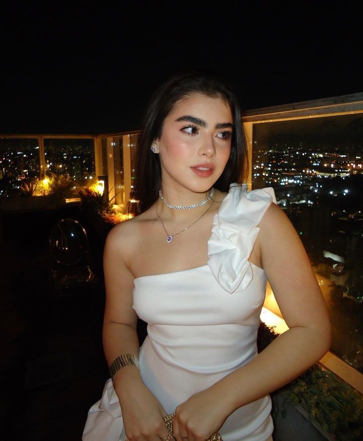 Elegant White One-shoulder Collar Ruffled Slim Fit Bud Satin Birthday Party Homecoming Dress cc4529