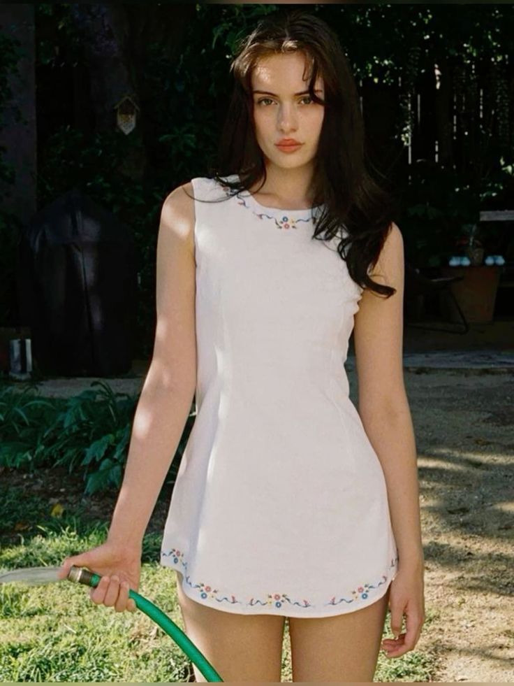 Fresh And Sweet White Round Neck Embroidered 17th Birthday Homecoming Dress cc4534