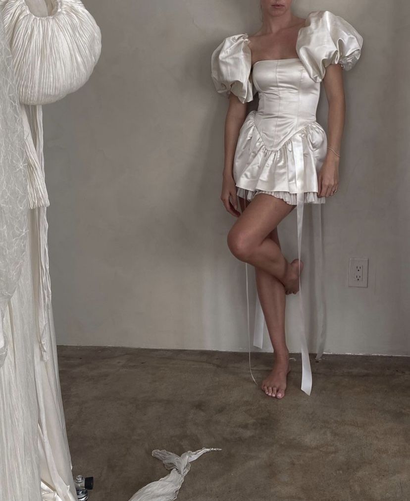 Palace Retro White Puff Sleeve Ribbon Satin Birthday Short Skirt Homecoming Dress cc4539