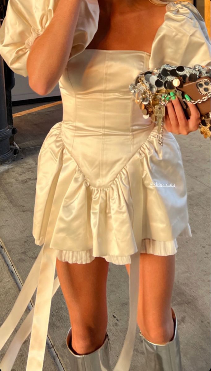 Palace Retro White Puff Sleeve Ribbon Satin Birthday Short Skirt Homecoming Dress cc4539