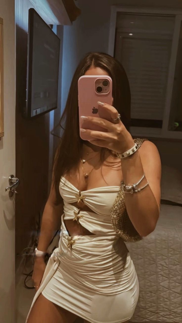 Fashionable White Tube Top Waist Hollow Star Slim Fit Birthday Party Homecoming Dress cc4568