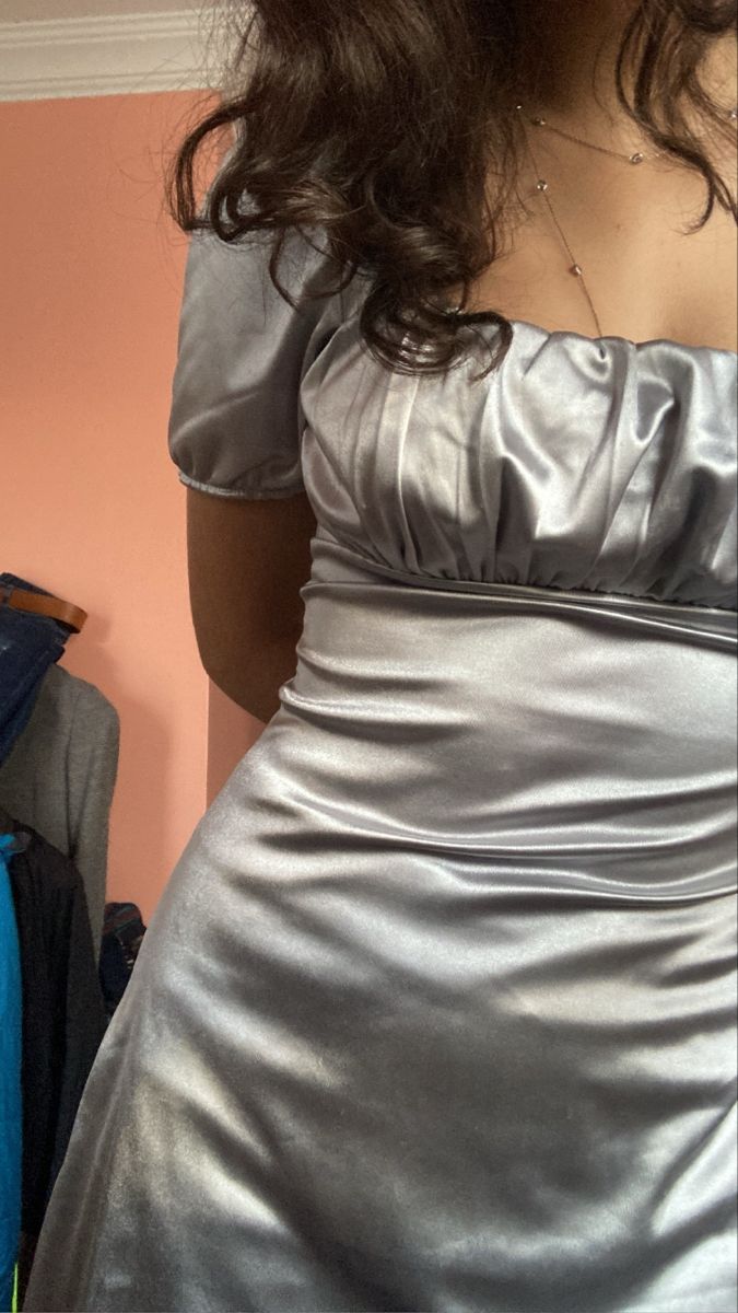 Elegant Silver-gray Puff Short-sleeved Pleated Slim-fit Satin Birthday Party Homecoming Dress cc4572