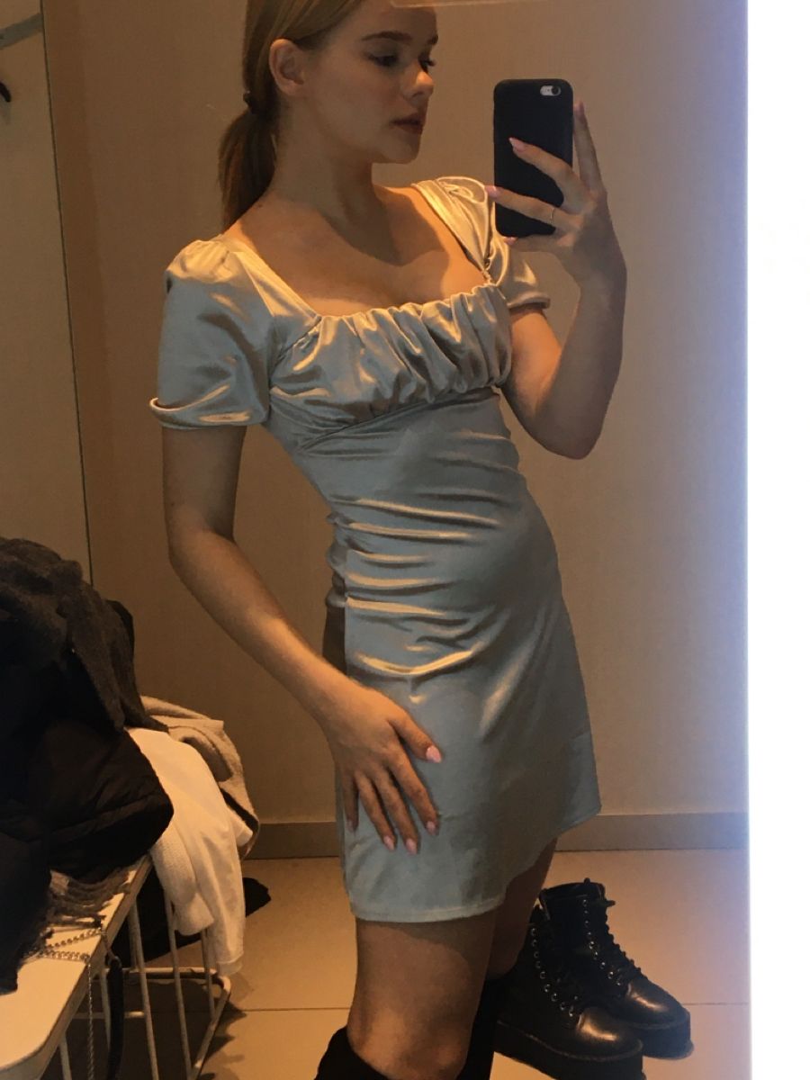 Elegant Silver-gray Puff Short-sleeved Pleated Slim-fit Satin Birthday Party Homecoming Dress cc4572