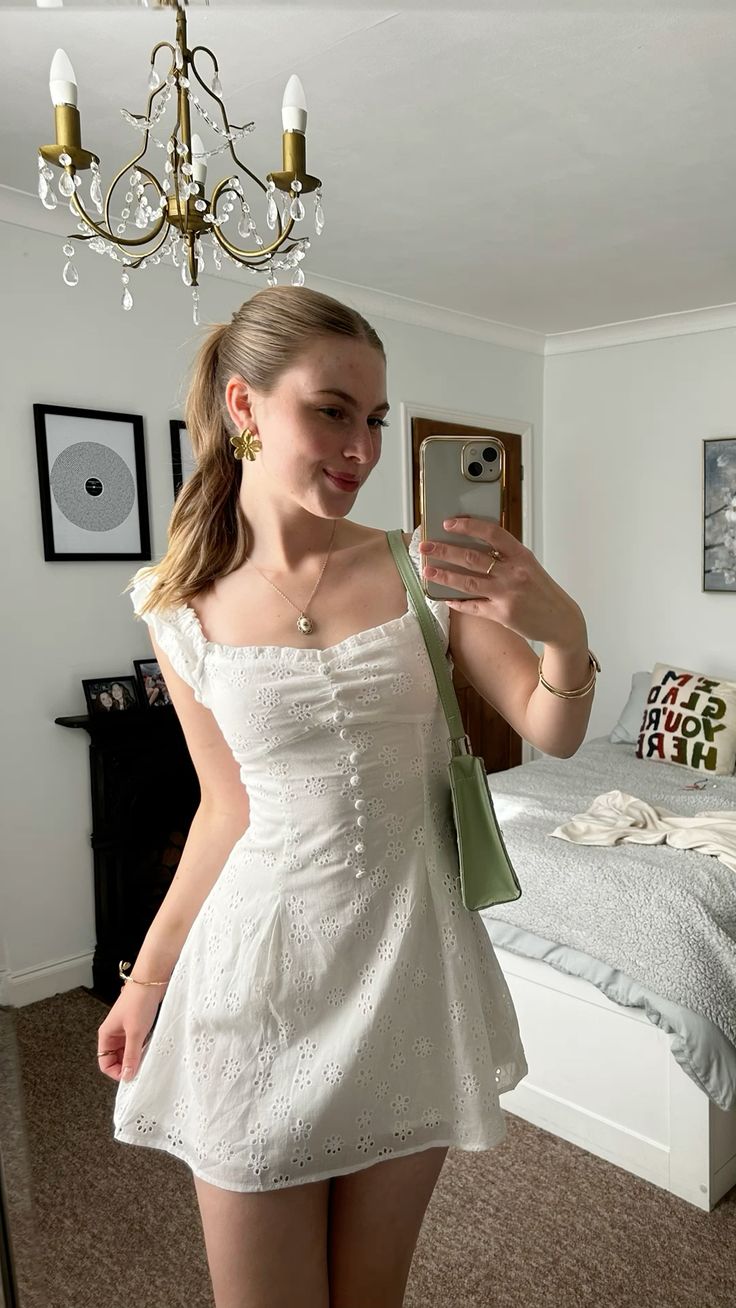 Sweet White Ruffled Hollow Small Pattern Button Waist Mini 17th Birthday Homecoming Dress cc4598