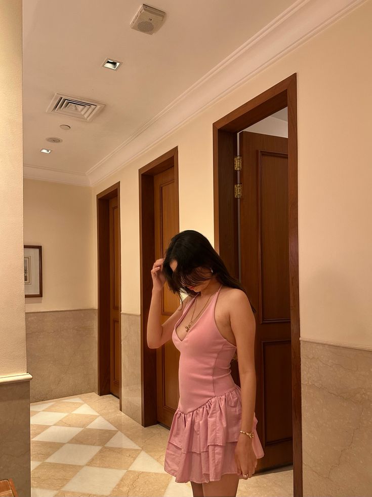 Sweet Pink Halterneck Deep V-neck Ruffled Mini 17th Birthday Homecoming Dress cc4607