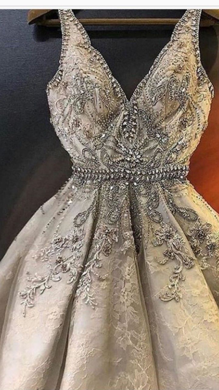 Gorgeous And Elegant Silver-gray V-neck Rhinestone Lace Embroidery A-line Birthday Party Homecoming Dress cc4643