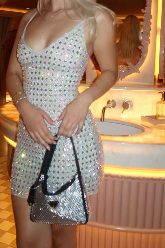 Gorgeous And Sparkling Silver V-neck Fantasy Rhinestone Slim Fit Hip 17th Birthday Homecoming Dress cc4645