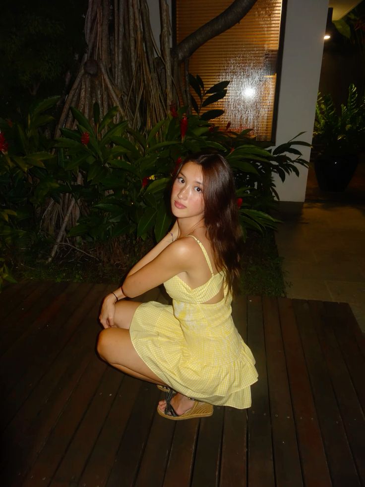 Sweet Yellow V-neck Thin Strap Ruffled Mini 17th Birthday Homecoming Dress cc4670